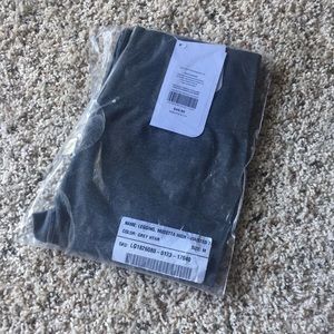 NEW Fabletics High waisted seamless 7/8 mesh